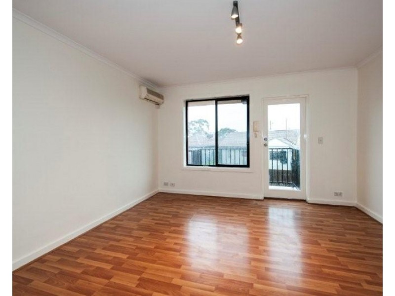 12/9 Churchill Avenue, Maidstone VIC 3012