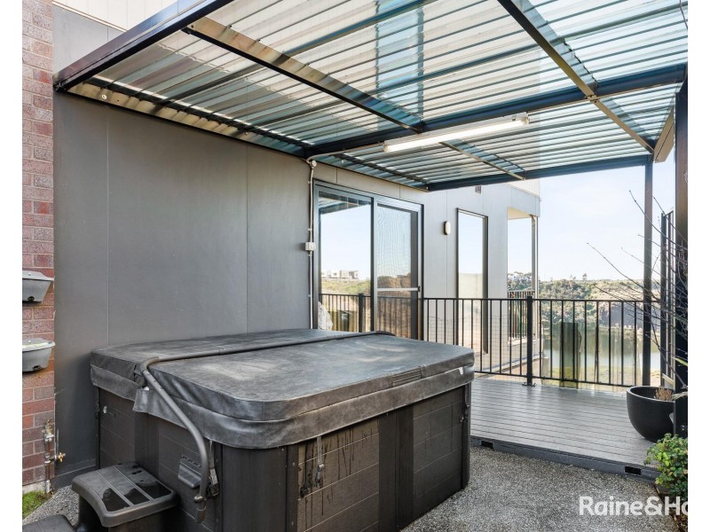 31 Shadowbox Court, Sunshine North VIC 3020