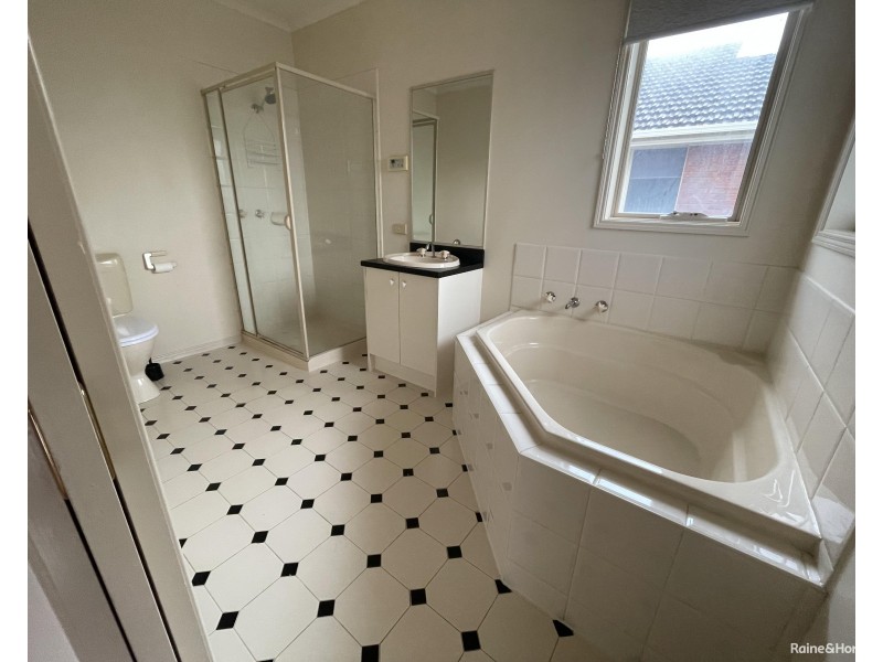 35 Cedar Drive, Maribyrnong VIC 3032