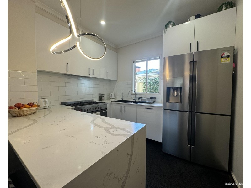 5 Langs Road, Ascot Vale VIC 3032