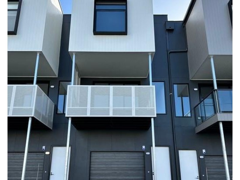 10 Wattlebird Court, Sunshine North VIC 3020