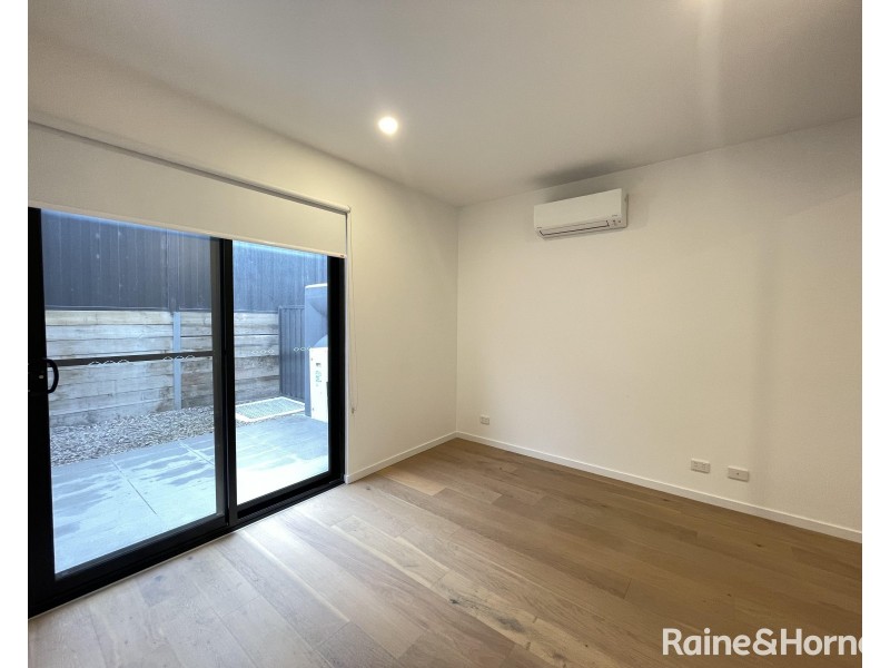 10 Wattlebird Court, Sunshine North VIC 3020