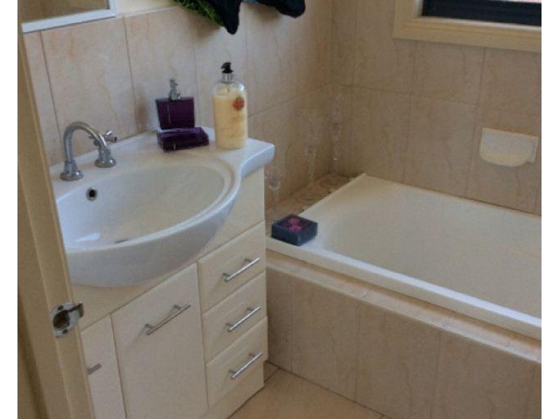 1/116 Royal Parade, Reservoir VIC 3073