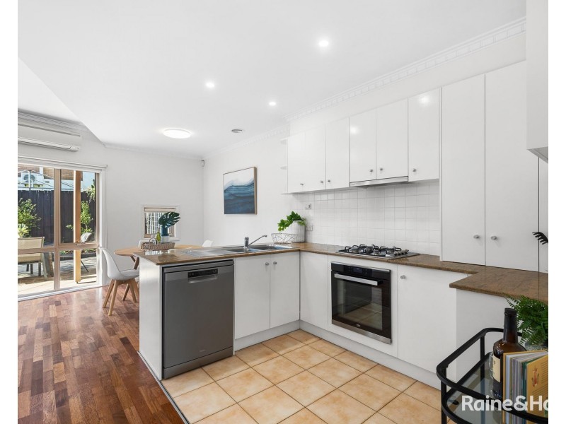 7 Morton Lane, Flemington VIC 3031