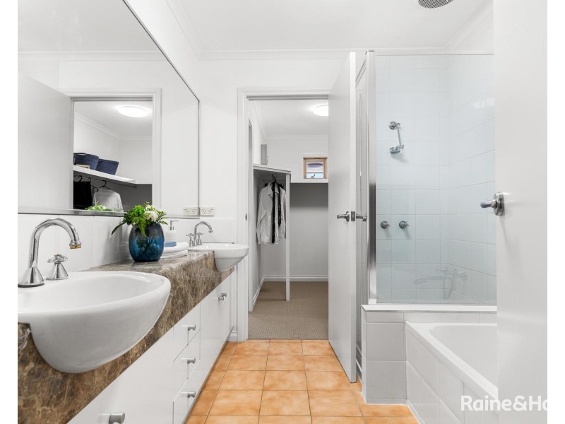 7 Morton Lane, Flemington VIC 3031