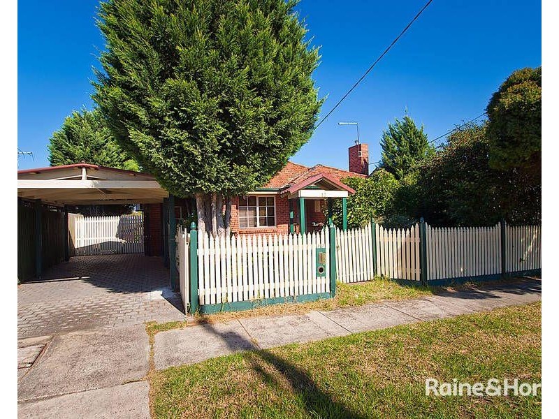 17 Sunset Boulevard, Jacana VIC 3047