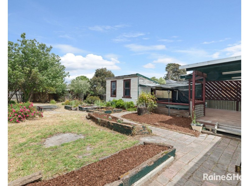 17 Sunset Boulevard, Jacana VIC 3047