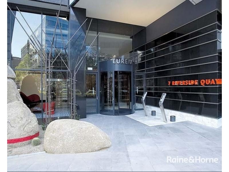 2009/7 Riverside Quay, Southbank VIC 3006