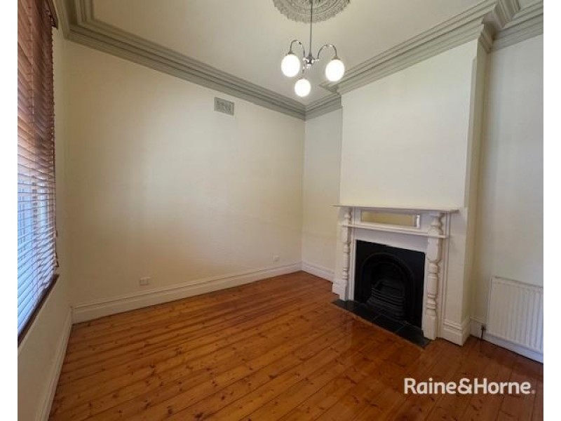 3 GLADSTONE STREET, Moonee Ponds VIC 3039