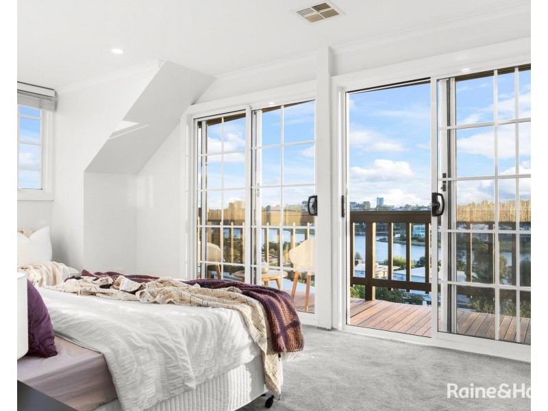 7 Angler Parade, Ascot Vale VIC 3032