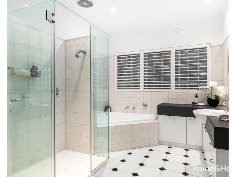 7 Angler Parade, Ascot Vale VIC 3032