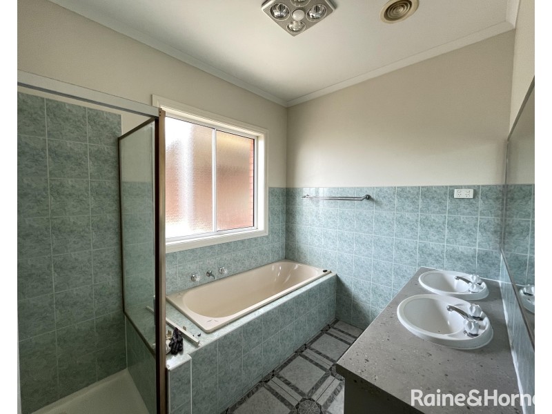 42 Garden Drive, Braybrook VIC 3019