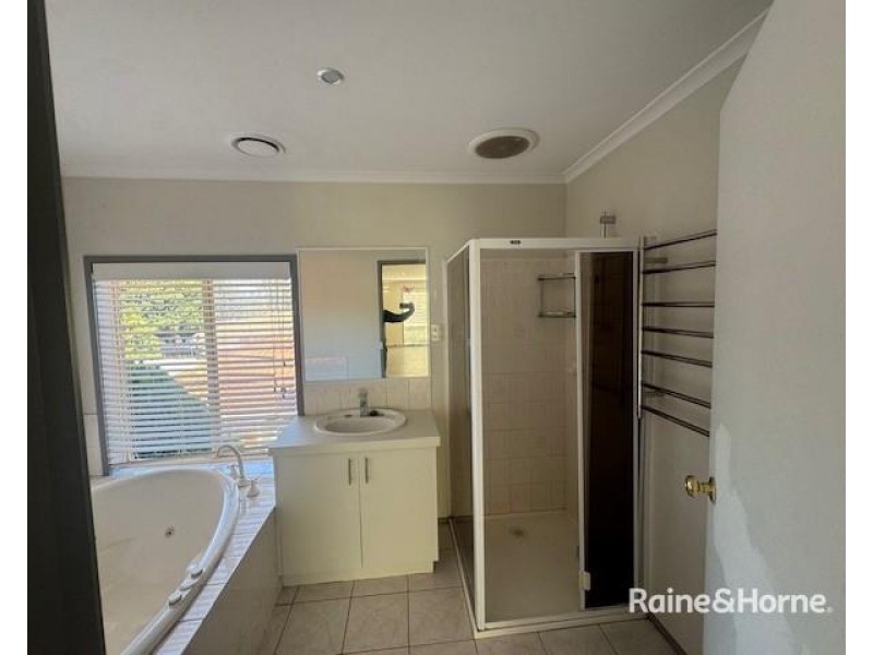 59 Delbridge Drive, Sydenham VIC 3037