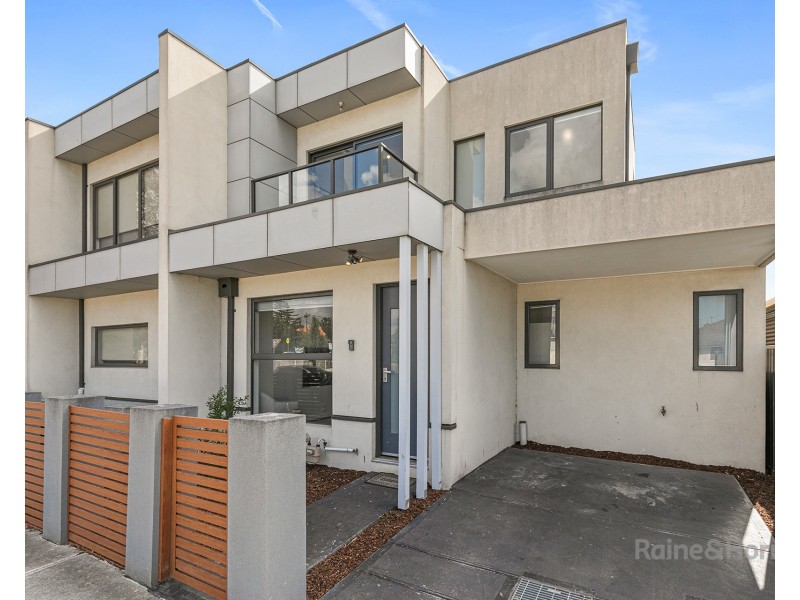 5/18 Northumberland Road, Sunshine North VIC 3020