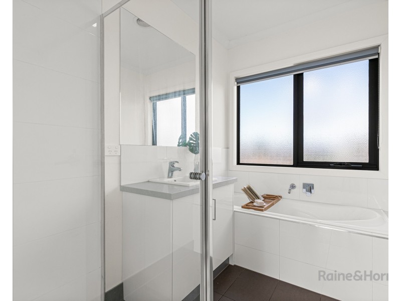 5/18 Northumberland Road, Sunshine North VIC 3020