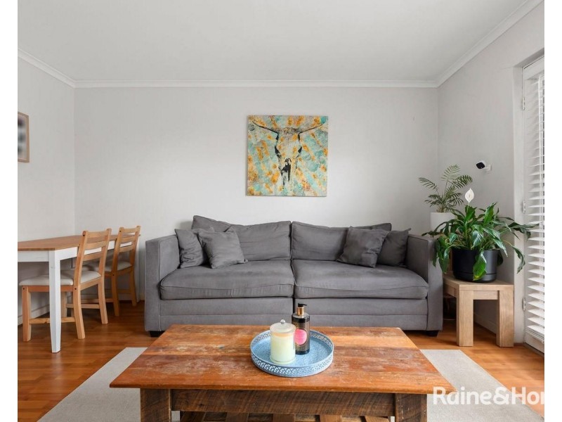 4/9 Churchill Avenue, Maidstone VIC 3012