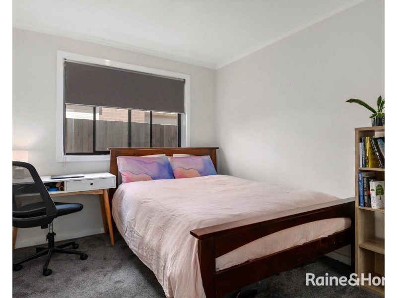 4/9 Churchill Avenue, Maidstone VIC 3012