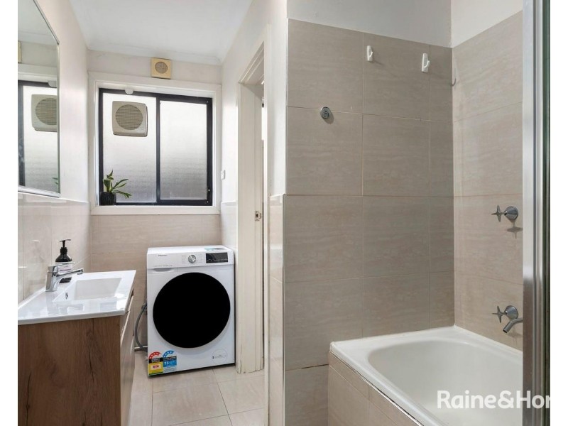 4/9 Churchill Avenue, Maidstone VIC 3012