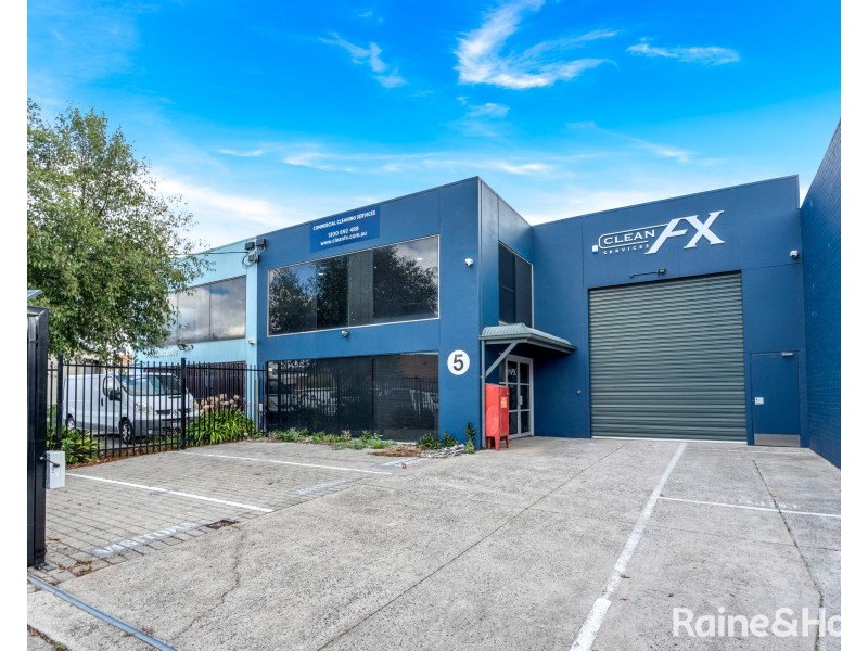 5 Catalina Drive, Tullamarine VIC 3043