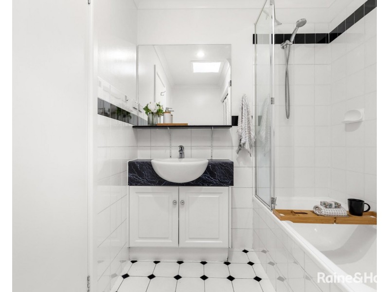 8 Gatehouse Place, Maribyrnong VIC 3032