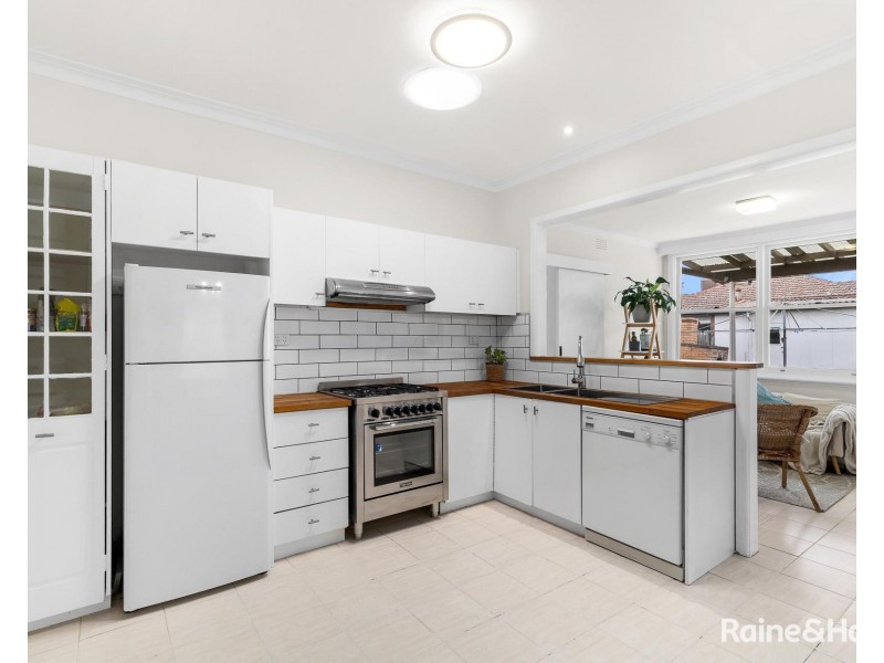 56 Locksley Avenue, Reservoir VIC 3073