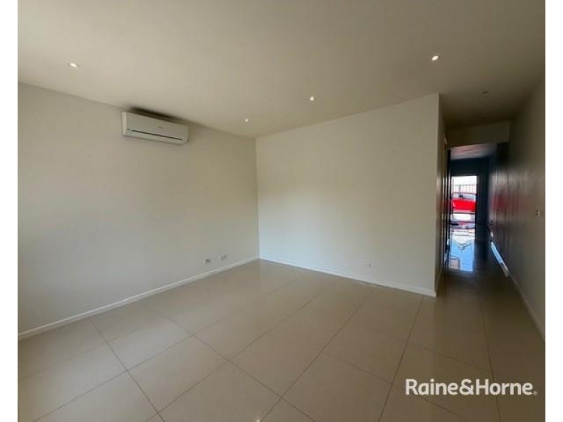 54 WILLIAMSTOWN ROAD, Kingsville VIC 3012