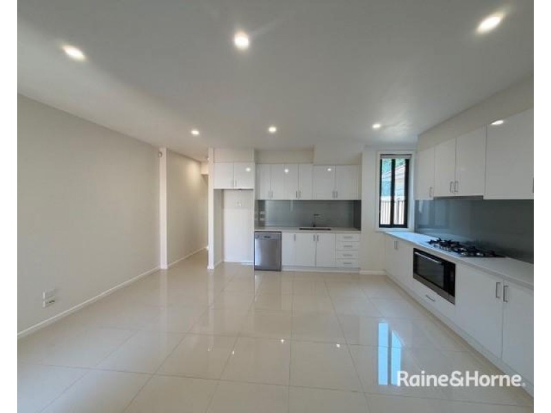 54 WILLIAMSTOWN ROAD, Kingsville VIC 3012