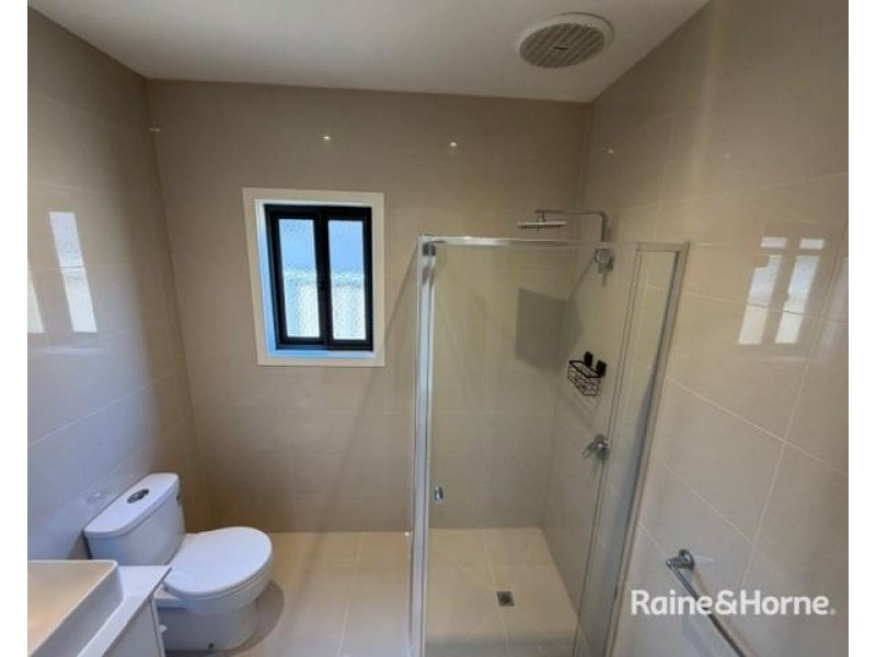 54 WILLIAMSTOWN ROAD, Kingsville VIC 3012