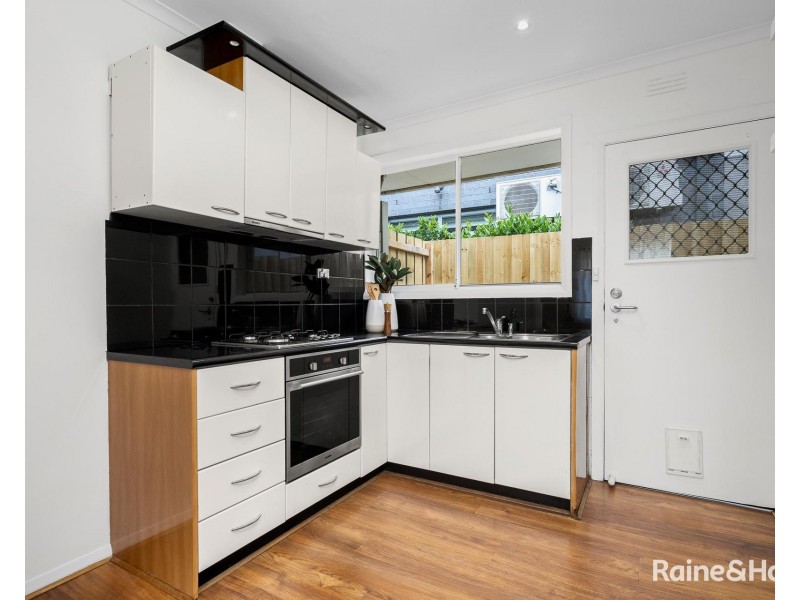 3/26 Irvine Crescent, Brunswick West VIC 3055