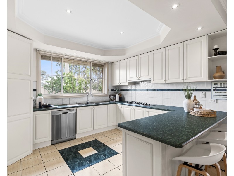 6 Joanne Court, Epping VIC 3076