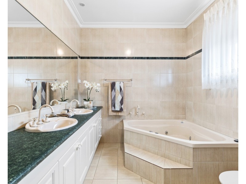 6 Joanne Court, Epping VIC 3076