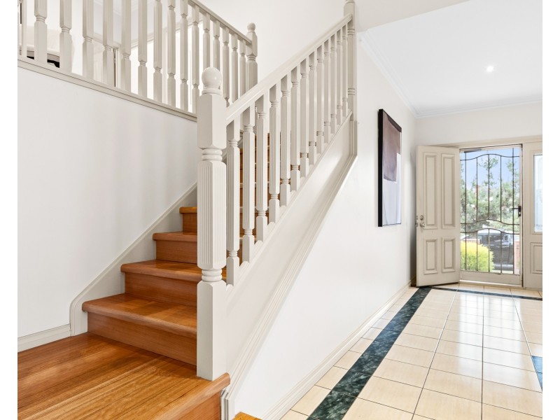 6 Joanne Court, Epping VIC 3076