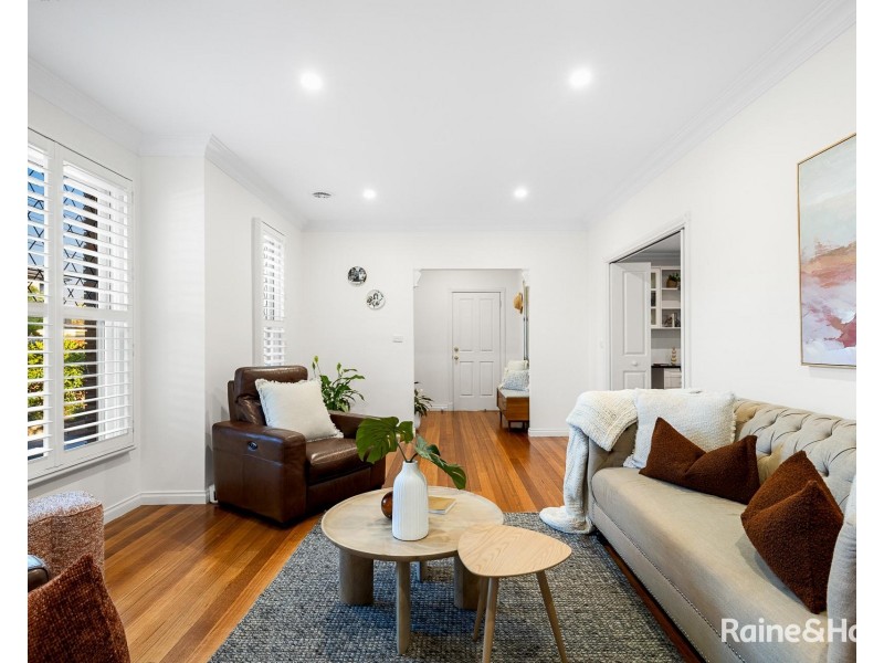 1/13 Henshall Road, Strathmore VIC 3041