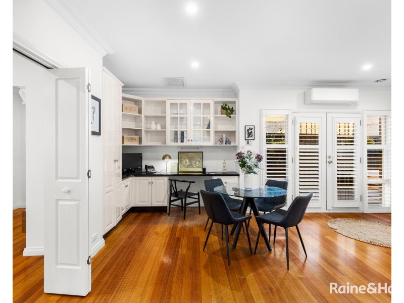 1/13 Henshall Road, Strathmore VIC 3041