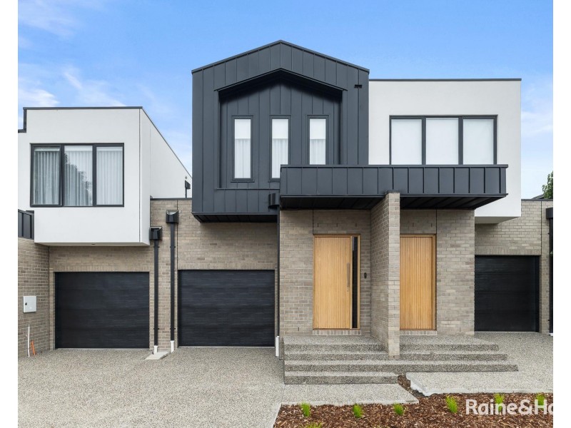 2/25 Pearl Street, Niddrie VIC 3042