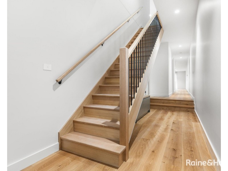 2/25 Pearl Street, Niddrie VIC 3042