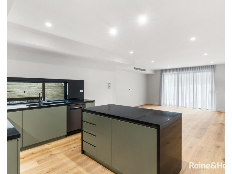 2/25 Pearl Street, Niddrie VIC 3042