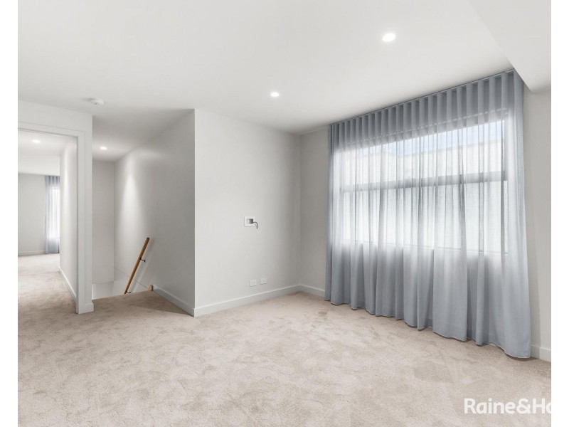 2/25 Pearl Street, Niddrie VIC 3042