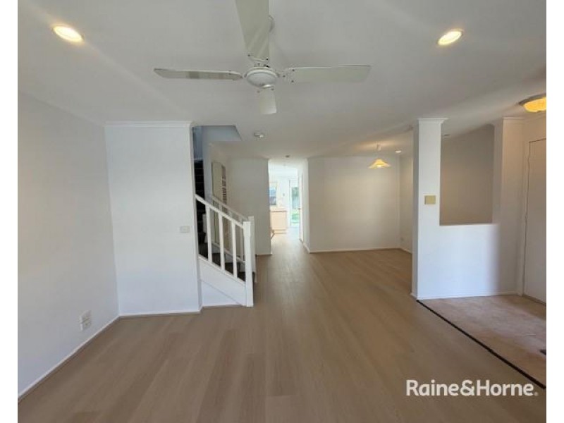 12 Halford Lane, Kensington VIC 3031