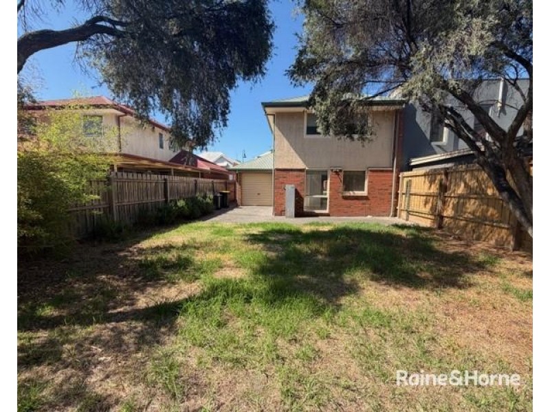 12 Halford Lane, Kensington VIC 3031