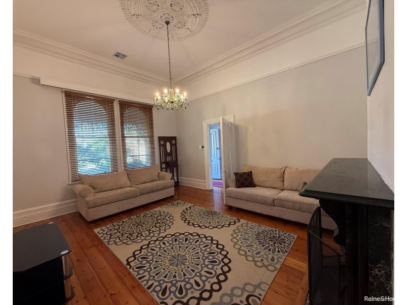 34 Grosvenor Street, Moonee Ponds VIC 3039