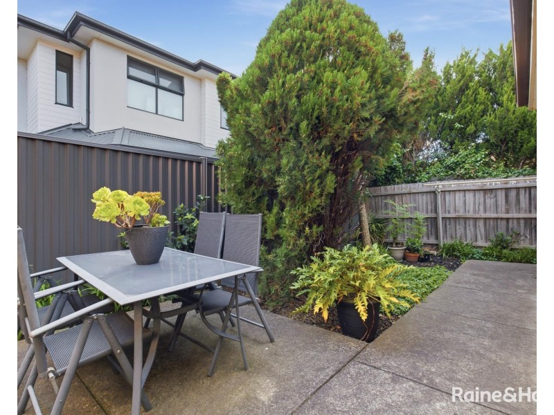 2/49 Elstone Avenue, Airport West VIC 3042