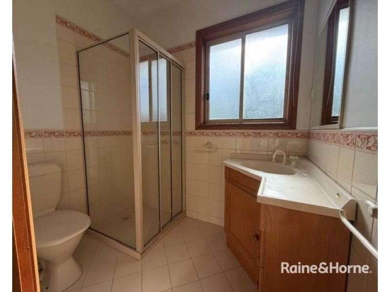 6b White Street, Reservoir VIC 3073