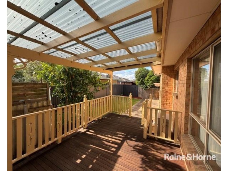 6b White Street, Reservoir VIC 3073