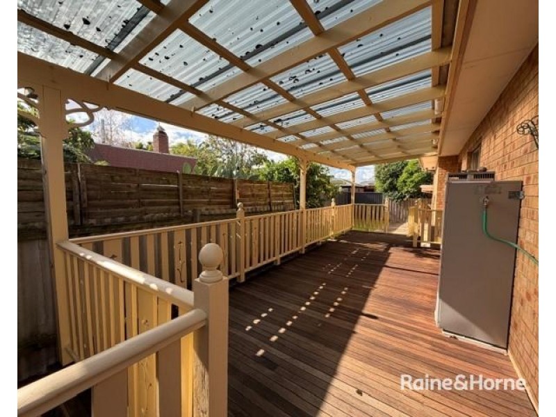6b White Street, Reservoir VIC 3073