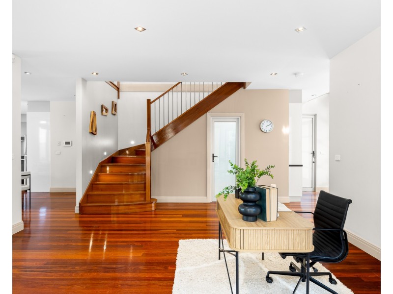 8 Sunset Place, Maribyrnong VIC 3032