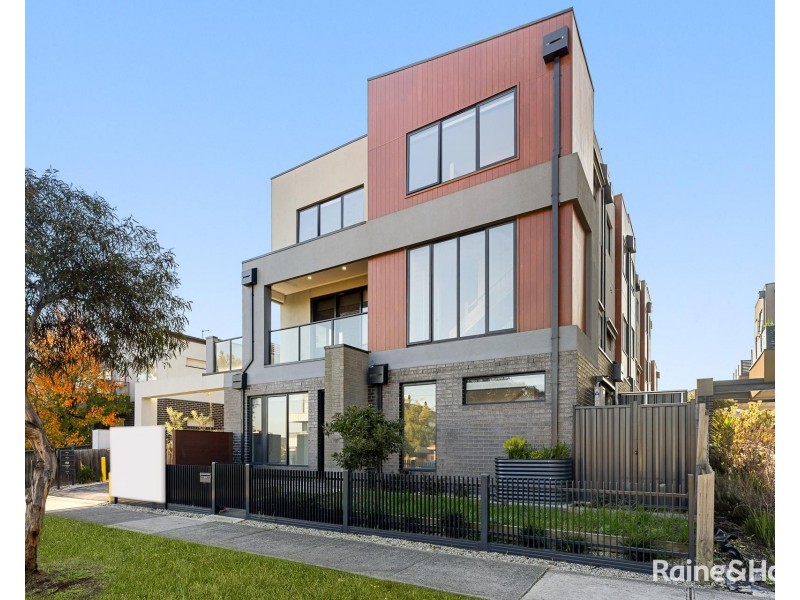 1/96 Snell Grove, Oak Park VIC 3046