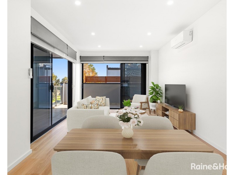 1/96 Snell Grove, Oak Park VIC 3046