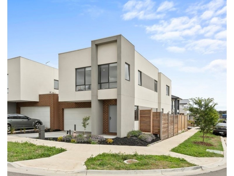 15 Arramont Road, Greenvale VIC 3059