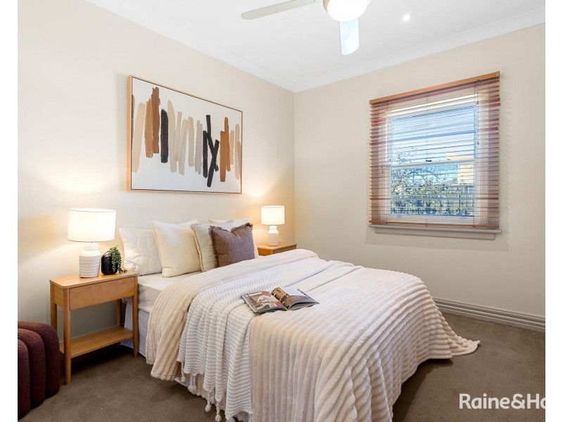 4 Burns Street, Maidstone VIC 3012
